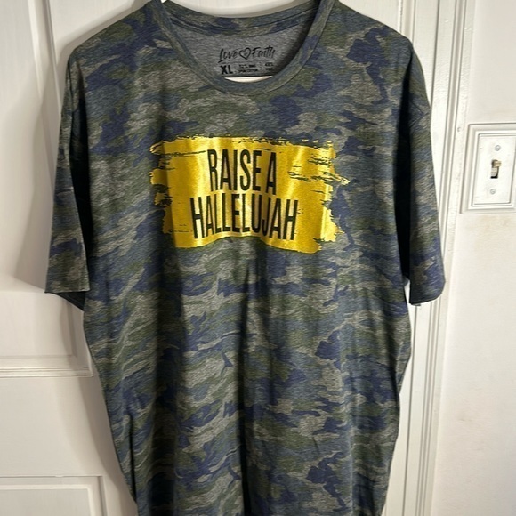 Raise a Hallelujah Camo Tee - Picture 1 of 4